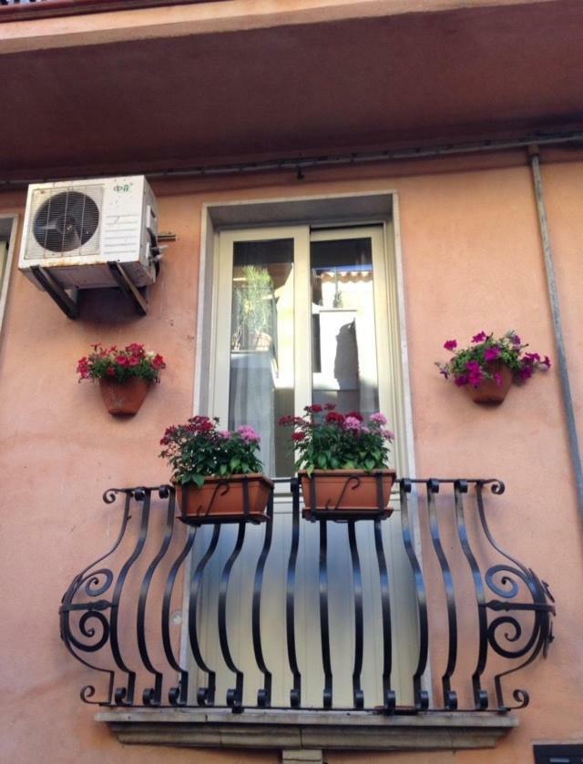 Avaja - Daria'S Apartment Taormina Exterior photo